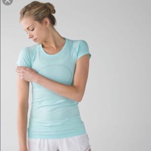 LULU LEMON TEAL SHORT SLEEVE SHIRT!!!!